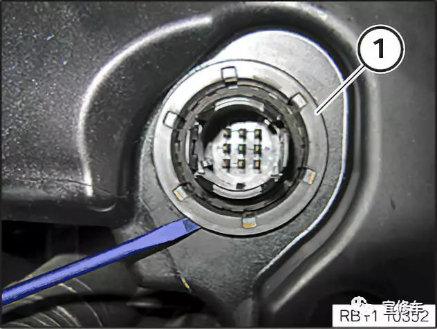 宝马 拆卸和安装 更换偏心轴传感器密封件 (N52T)-图片2