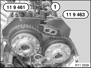 宝马E66拆卸和安装 / 更换左侧进气和排气调整装置 (N62/N62TU)-图片21