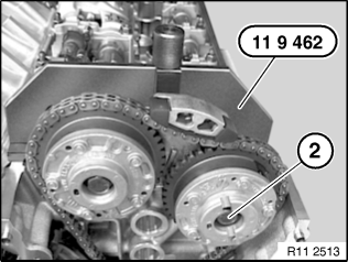 宝马E66拆卸和安装 / 更换左侧进气和排气调整装置 (N62/N62TU)-图片24