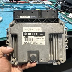起亚发动机电脑_P0748压力控制电磁阀(VFS)A电路维修