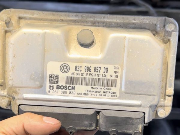 大众宝来发动机电脑维修