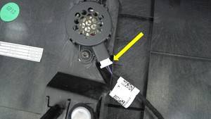 2024+ 特斯拉 Model 3 后备箱门饰板线束更换:关门开关与蜂鸣器两端核验-图片2