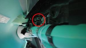 2024+ 特斯拉 Model 3 左后200 mm低音扬声器更换:搁物板访问与4 N·m-图片3