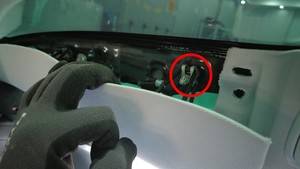 2024+ 特斯拉 Model 3 左后200 mm低音扬声器更换:搁物板访问与4 N·m-图片3