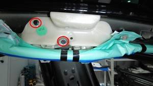 2024+ 特斯拉 Model 3 左侧 B 柱支架更换:气帘 9 N·m 与支架 2.5 N·m