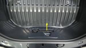 2024+ 特斯拉 Model 3 前备箱牵引钩取放:检修板固定与舱盖验收