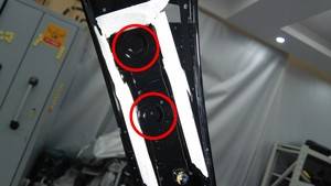 2024+ 特斯拉 Model 3 左侧电动尾门铰链更换:盖体支撑、24 N·m与间隙复核-图片2