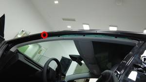 2024+ 特斯拉 Model 3 左侧车顶上亮条更换:9 个新索环与 1.1 N·m