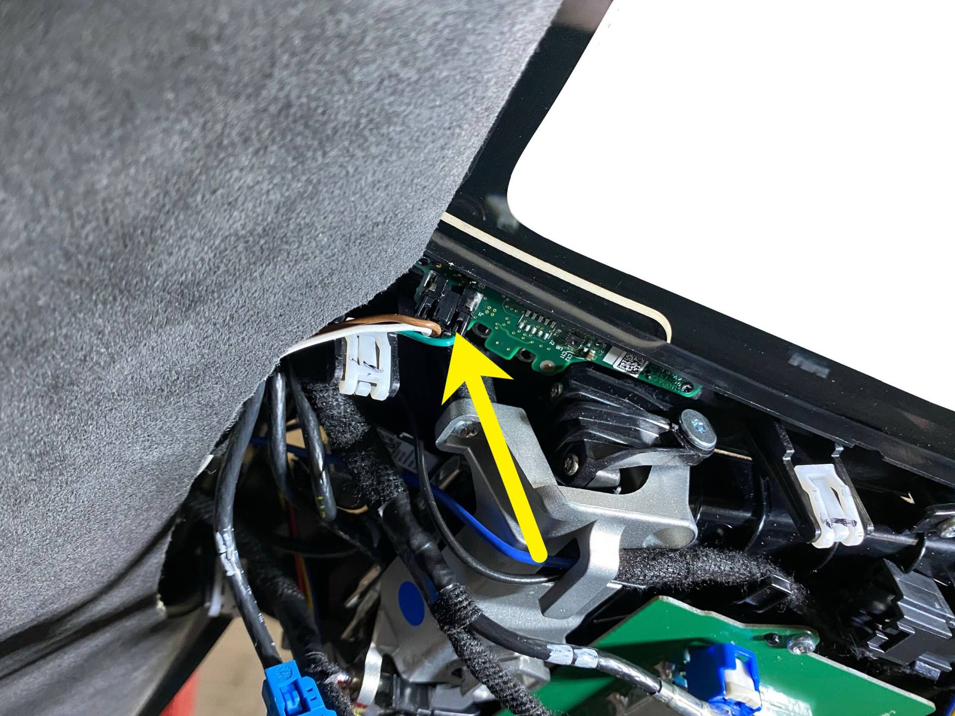 2021+ 特斯拉 Model S 挡风玻璃HVAC传感器更换:PH00、0.12 Nm与石墨烯泡沫-图片2