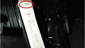 2025+ 特斯拉 Model Y 座舱滤清器更换:上下双片、箭头朝车尾与维护记录-图片3