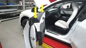 2025+ 特斯拉 Model Y 左前门扬声器更换:三颗3.5 Nm与独立4.5 Nm螺栓-图片4