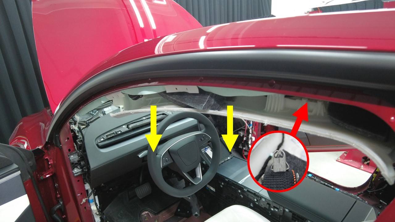 2025+ 特斯拉 Model Y 左前顶棚60 mm扬声器:三颗0.4 Nm与气囊支撑-图片2