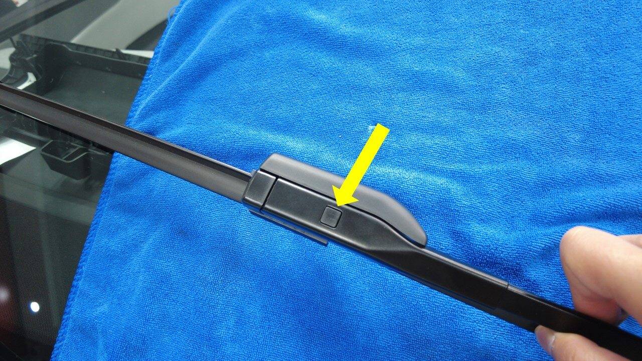 2025+ 特斯拉 Model Y 成对更换雨刮片:20°抬臂上限与双侧锁止-图片2