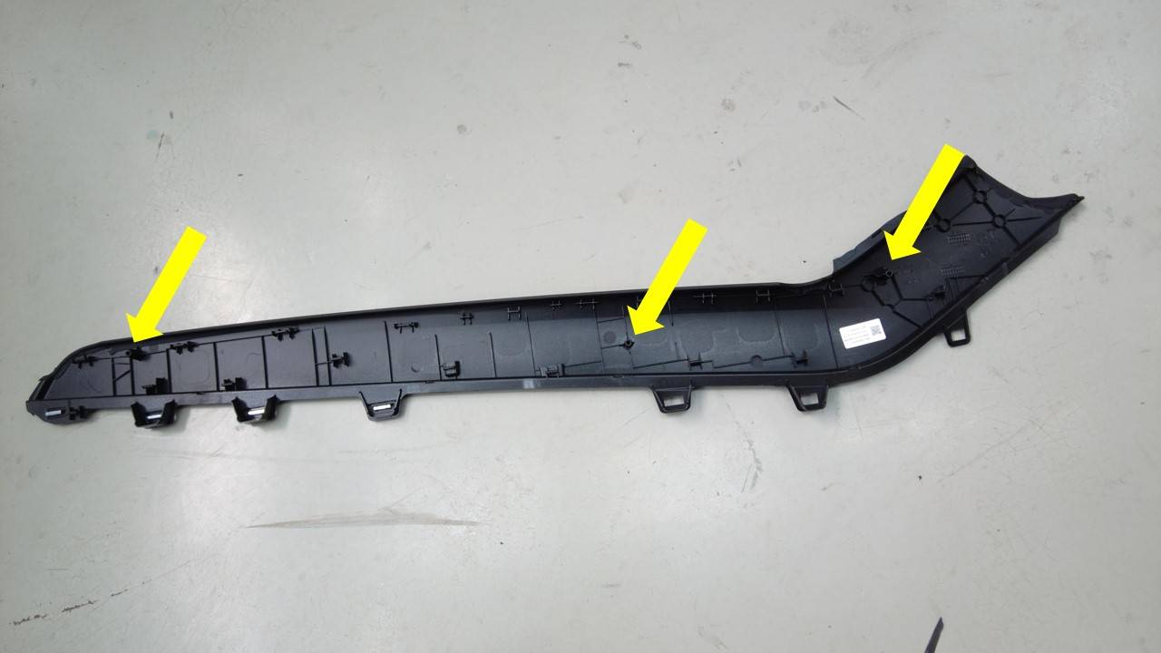 特斯拉 Model Y L 中控台滑动盖板更换:12颗1.2 Nm、六卡子与完整复装-图片4