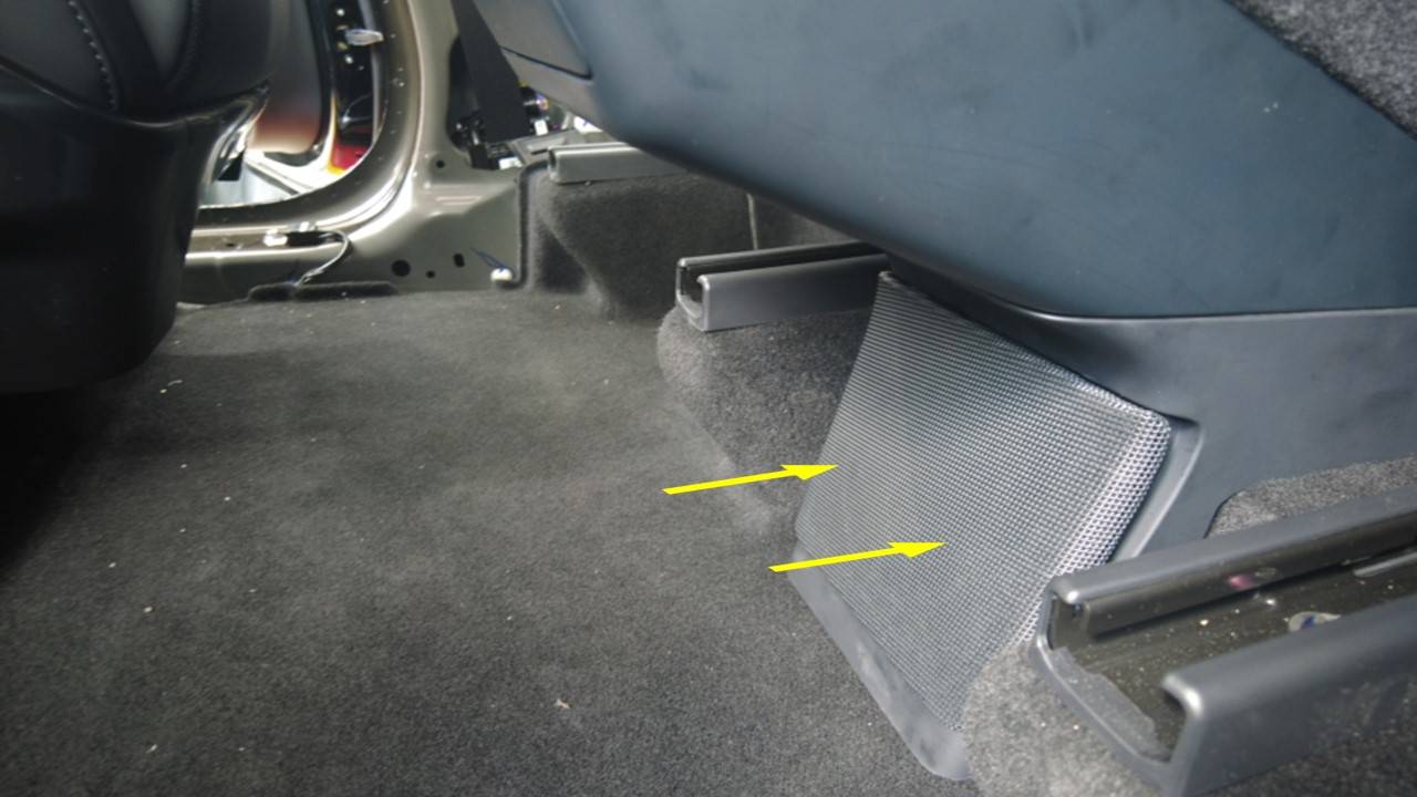 特斯拉 Model Y L 杯托扬声器格栅更换:四卡子、七导销与水平拆装-图片4