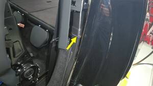 特斯拉 Model Y L 左后60毫米全频扬声器更换:三颗0.65 Nm与系带分组-图片6