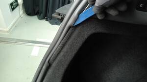 特斯拉 Model Y L 左后60毫米全频扬声器更换:三颗0.65 Nm与系带分组-图片6