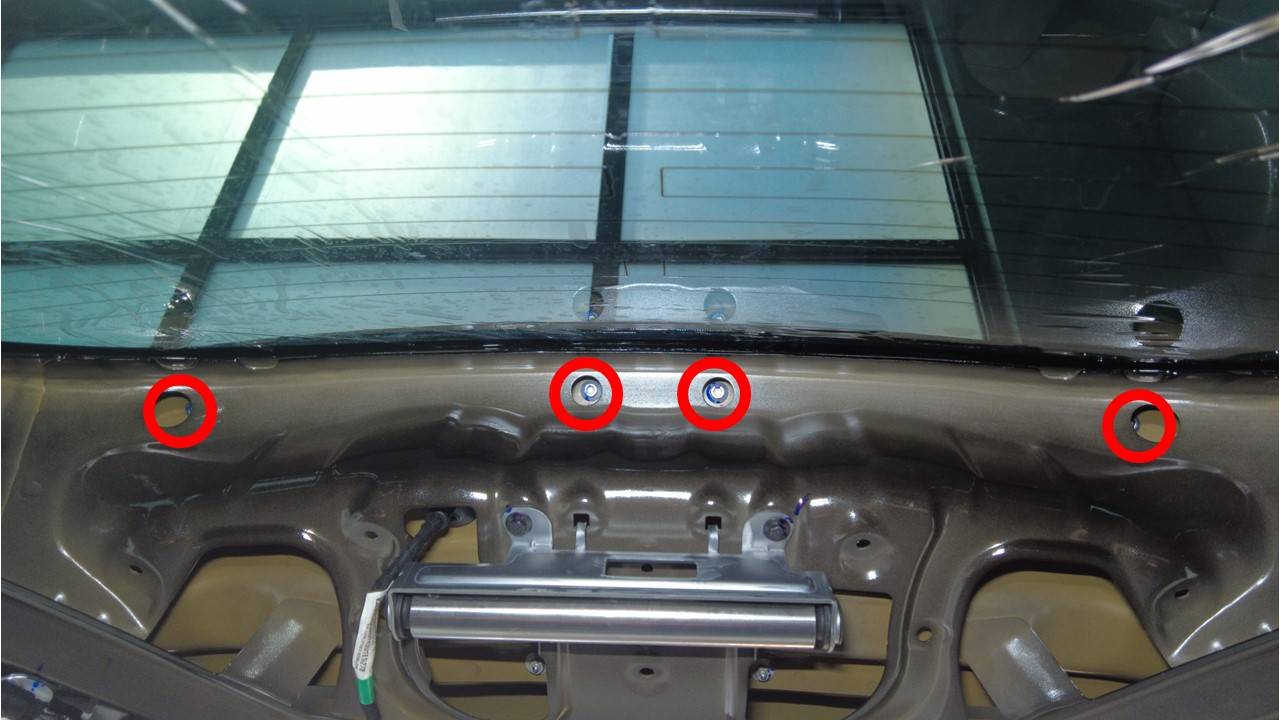 特斯拉 Model Y L 尾门尾灯拆装:三组扭矩、索环方向与RearView标定-图片2