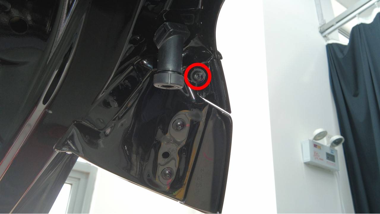 特斯拉 Model Y L 尾门尾灯拆装:三组扭矩、索环方向与RearView标定-图片2