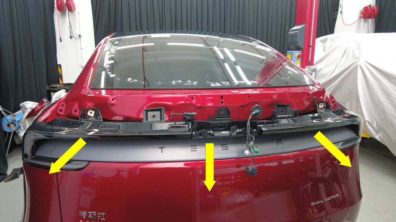 特斯拉 Model Y L 尾门尾灯拆装:三组扭矩、索环方向与RearView标定-图片4