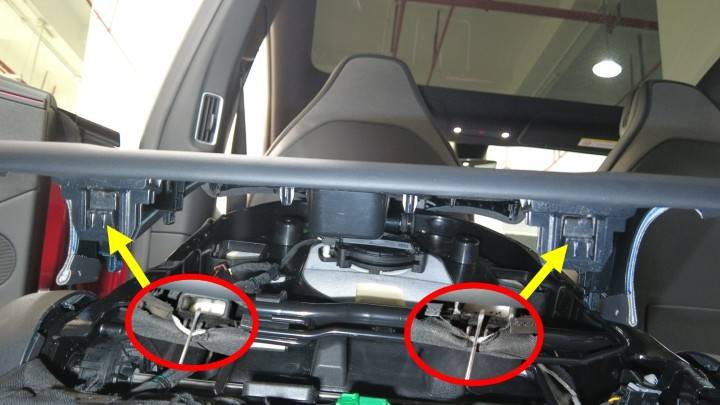 特斯拉 Model Y L 第二排靠背倾角传感器更换:0.8 Nm、定位销与上下拆装-图片2