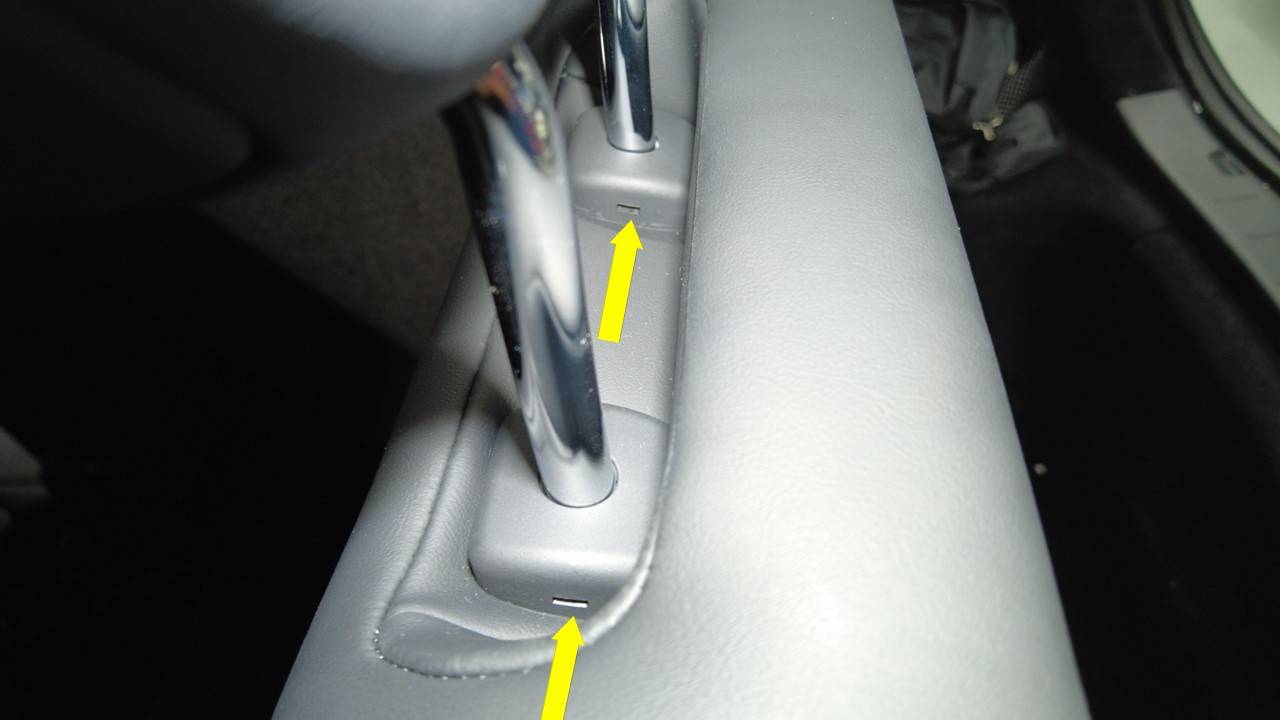 特斯拉 Model Y L 第三排左侧头枕更换:90度挑钩、双操作释放与缆索旋向-图片3